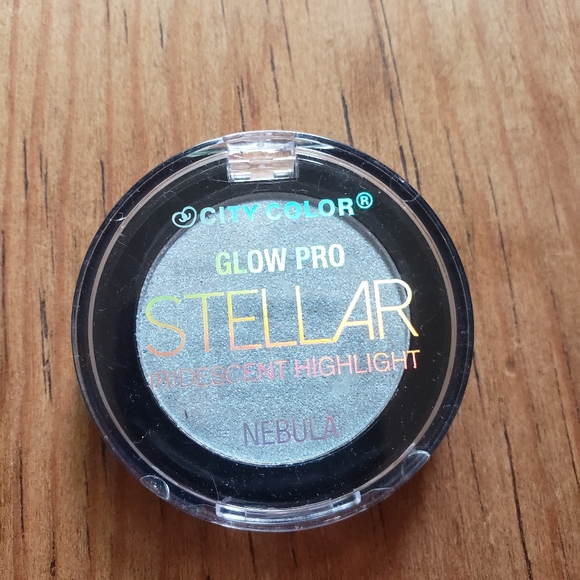 COPY - 3/$5 City Color Glow Pro Iridescent Highli… - Picture 2 of 3